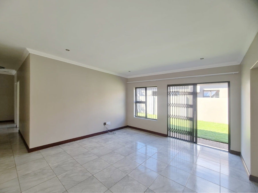 To Let 3 Bedroom Property for Rent in Melodie North West